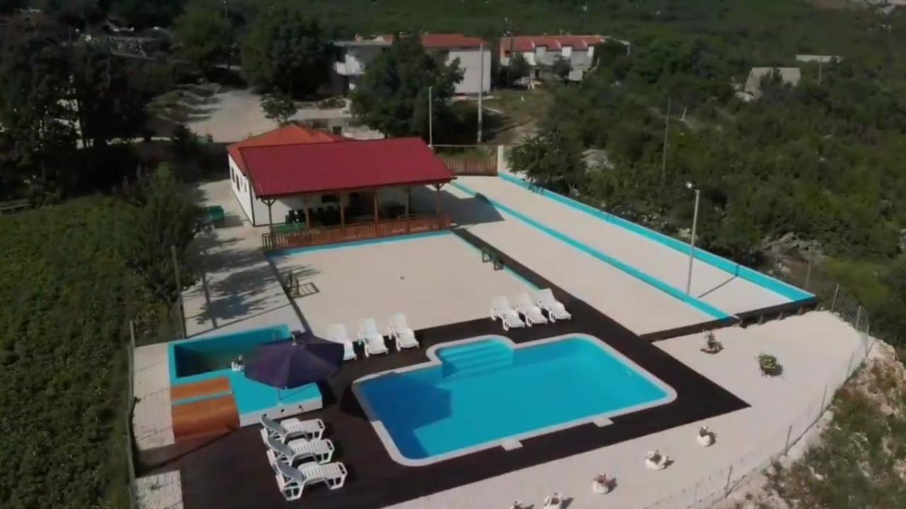Holiday Home Poljicko Imanje Donji Dolac Bagian luar foto